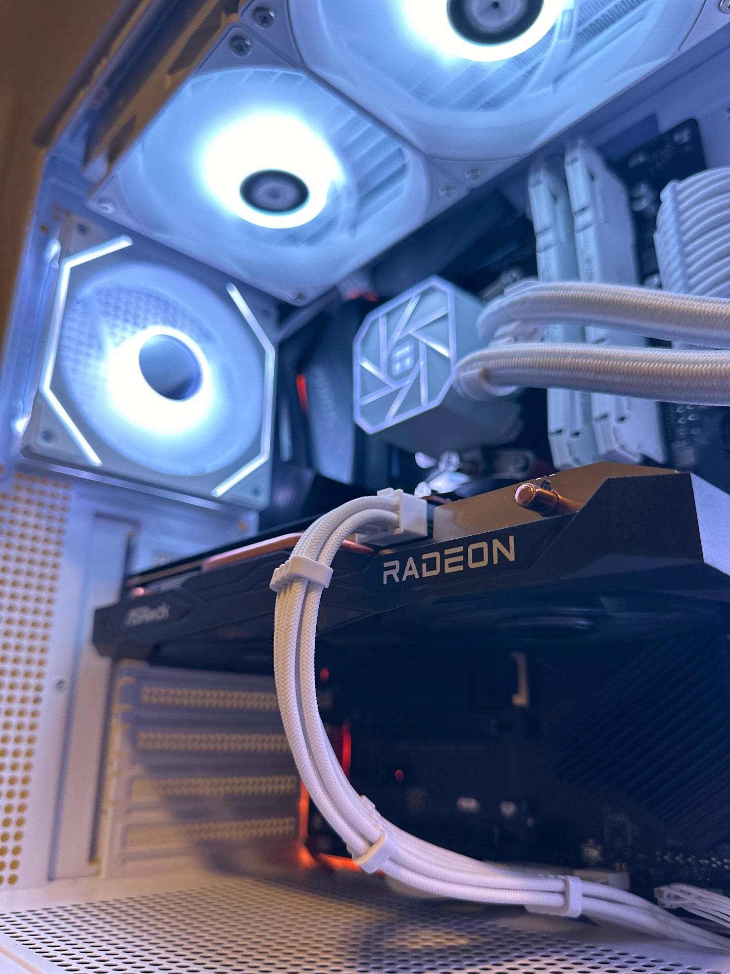 Gaming PC | Ryzen 5 5600x - RX 5700XT (Custom Order)